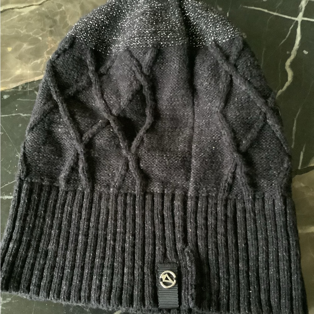 Lululemon ivivva black silver glitter little girl’s beanie hat - Picture 1 of 6